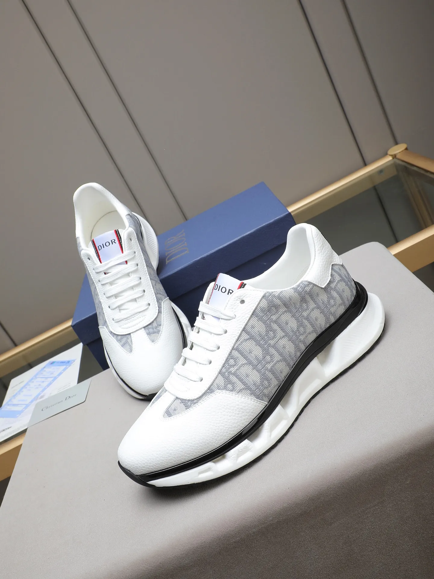 PP460 New Dior🆕The latest men's casual sports shoes, the upper is made of imported cowhide➕Dior's special material! Breathable sheepskin. The TPU blade base is lightweight and wear-resistant! Size:38-44 (45 customized)